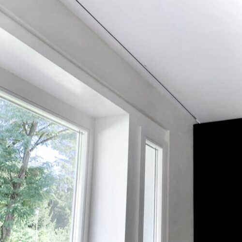 Szyna do zasłon montowana równo z sufitem GK28