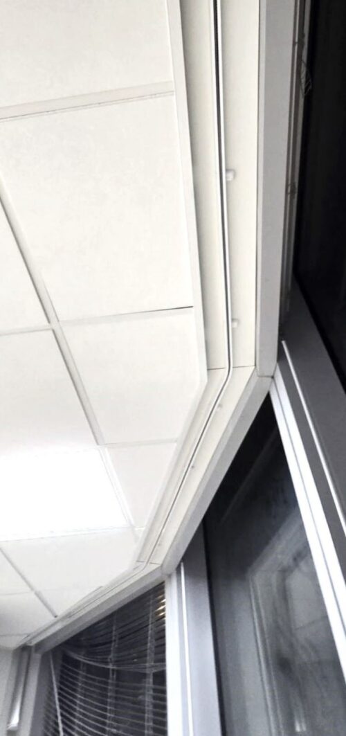 Karnisze elektryczne gięte biuro Warszawa